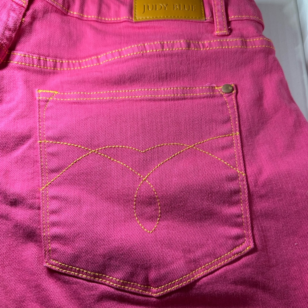 Judy Blue High Rise Magenta Pink Embroidery 2x  Garment Dyed shorts - Picture 6 of 11